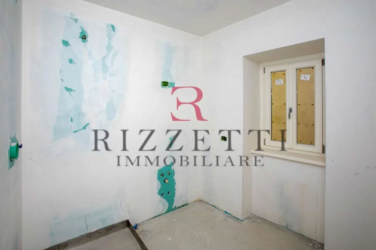 Quadrilocale in Vendita a Bergamo Via Pignolo angolo Via Masone