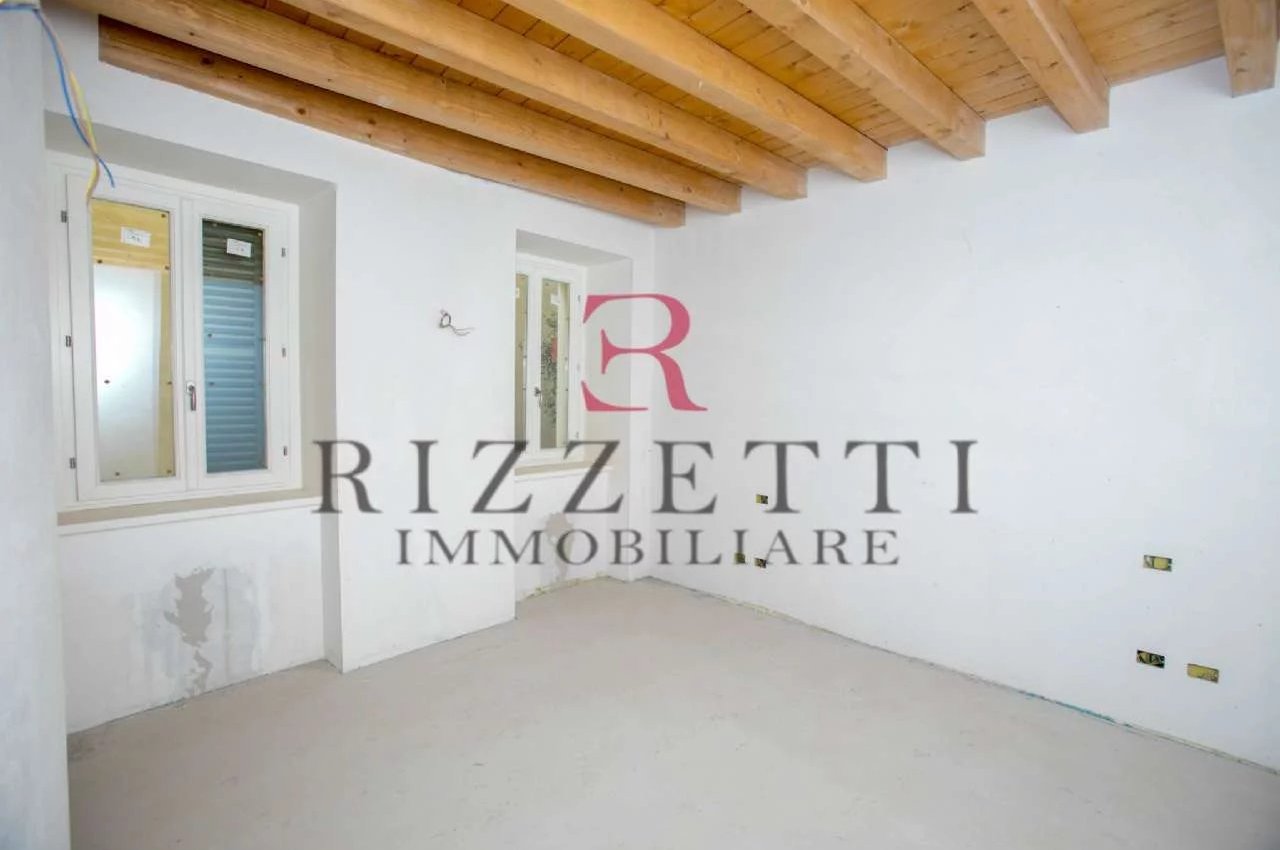 Quadrilocale in Vendita a Bergamo Via Pignolo angolo Via Masone