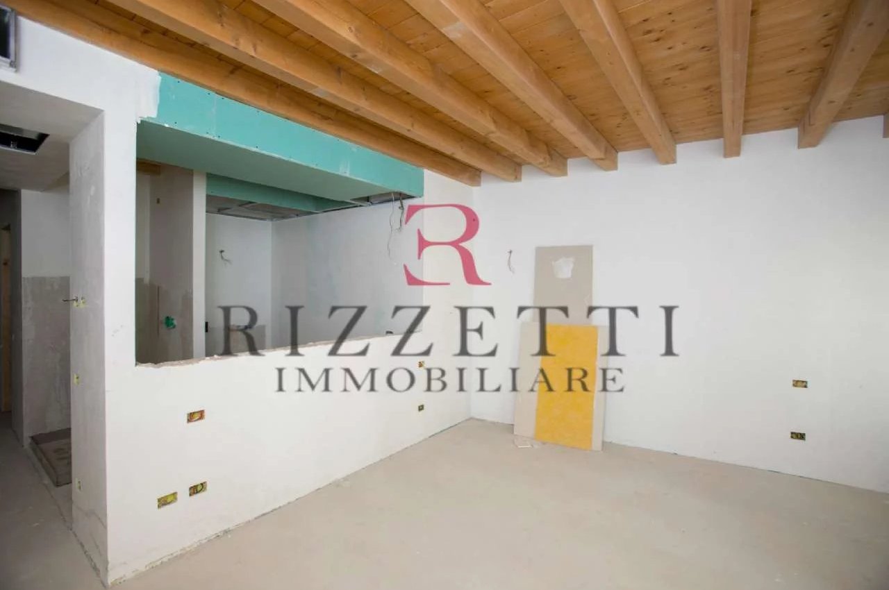 Quadrilocale in Vendita a Bergamo Via Pignolo angolo Via Masone