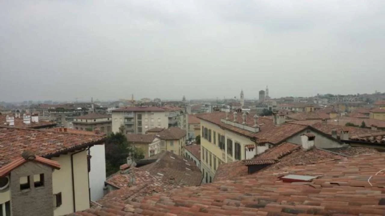 Quadrilocale in Vendita a Bergamo Via Pignolo angolo Via Masone
