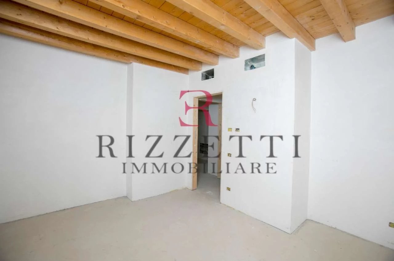 Quadrilocale in Vendita a Bergamo Via Pignolo angolo Via Masone