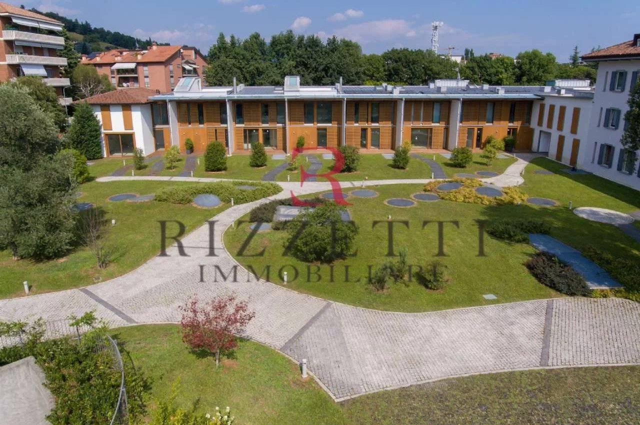 Multilocale in Vendita a Bergamo Redona