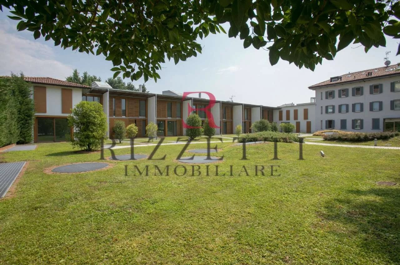Multilocale in Vendita a Bergamo Redona