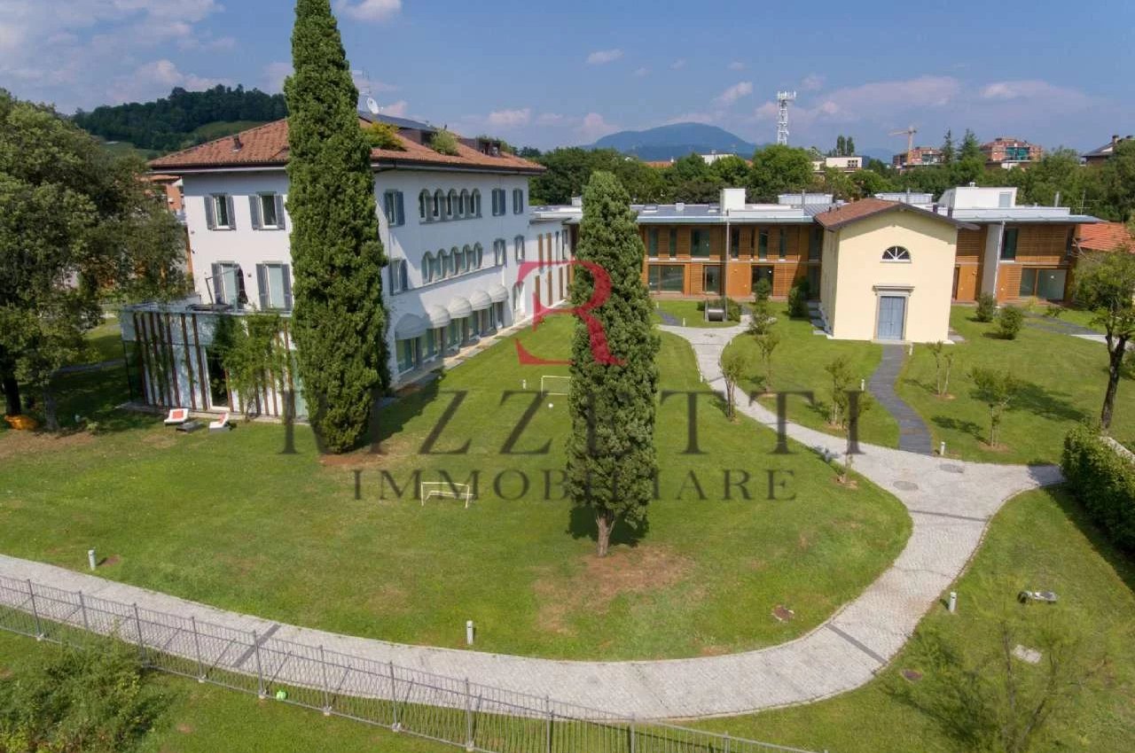 Multilocale in Vendita a Bergamo Redona