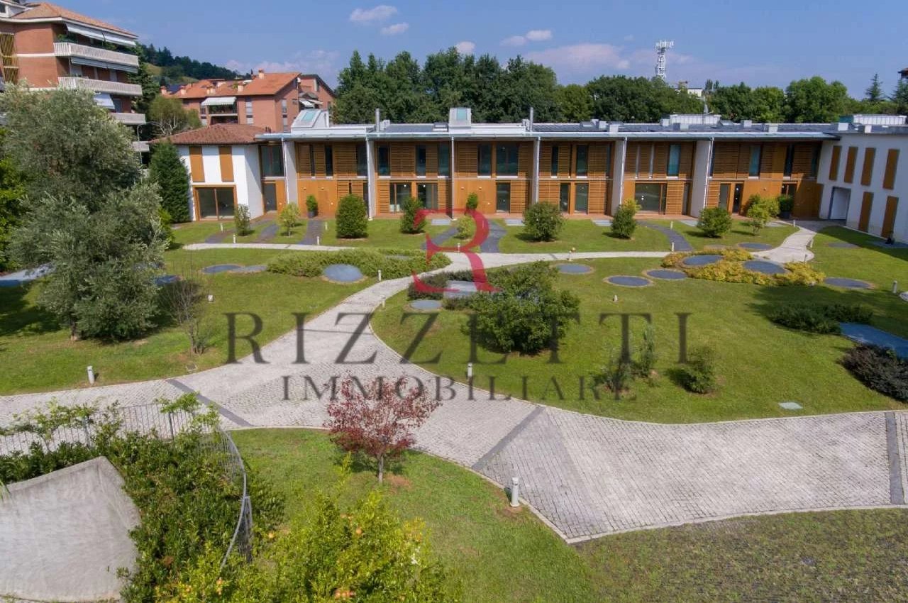 Multilocale in Vendita a Bergamo Redona