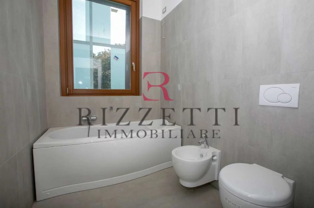 Multilocale in Vendita a Bergamo Redona