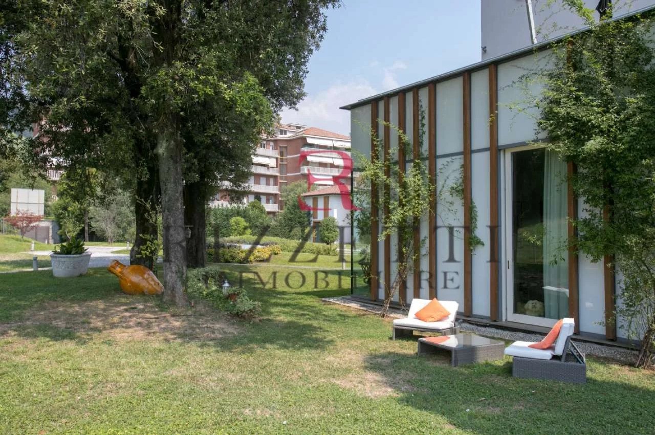 Multilocale in Vendita a Bergamo Redona