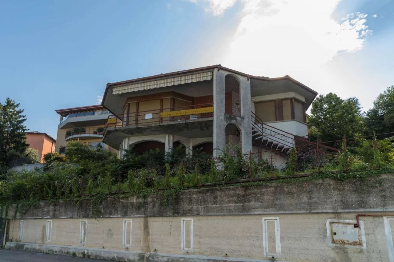 Villa in Vendita a Torre Boldone Collinare