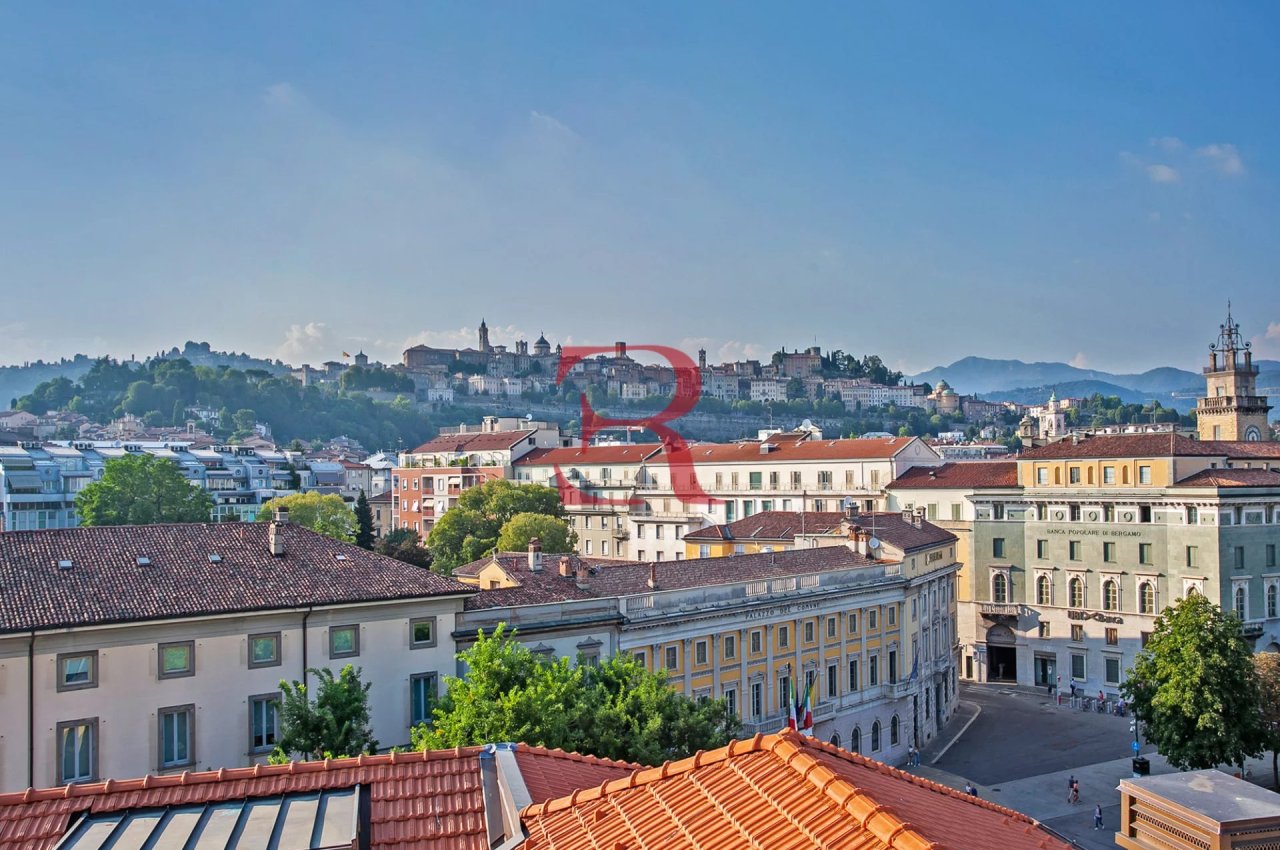 Quadrilocale in Vendita a Bergamo Zona Poste