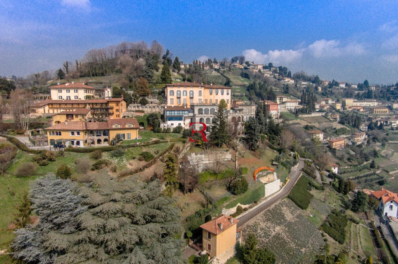 Quadrilocale in Vendita a Bergamo Zona Poste