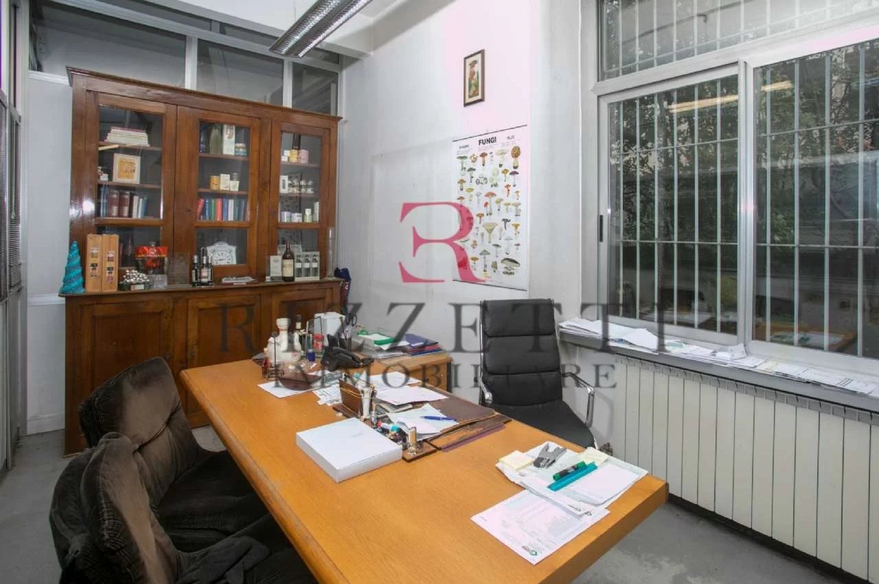 Locale Commerciale in Vendita a Bergamo Via Ghislandi