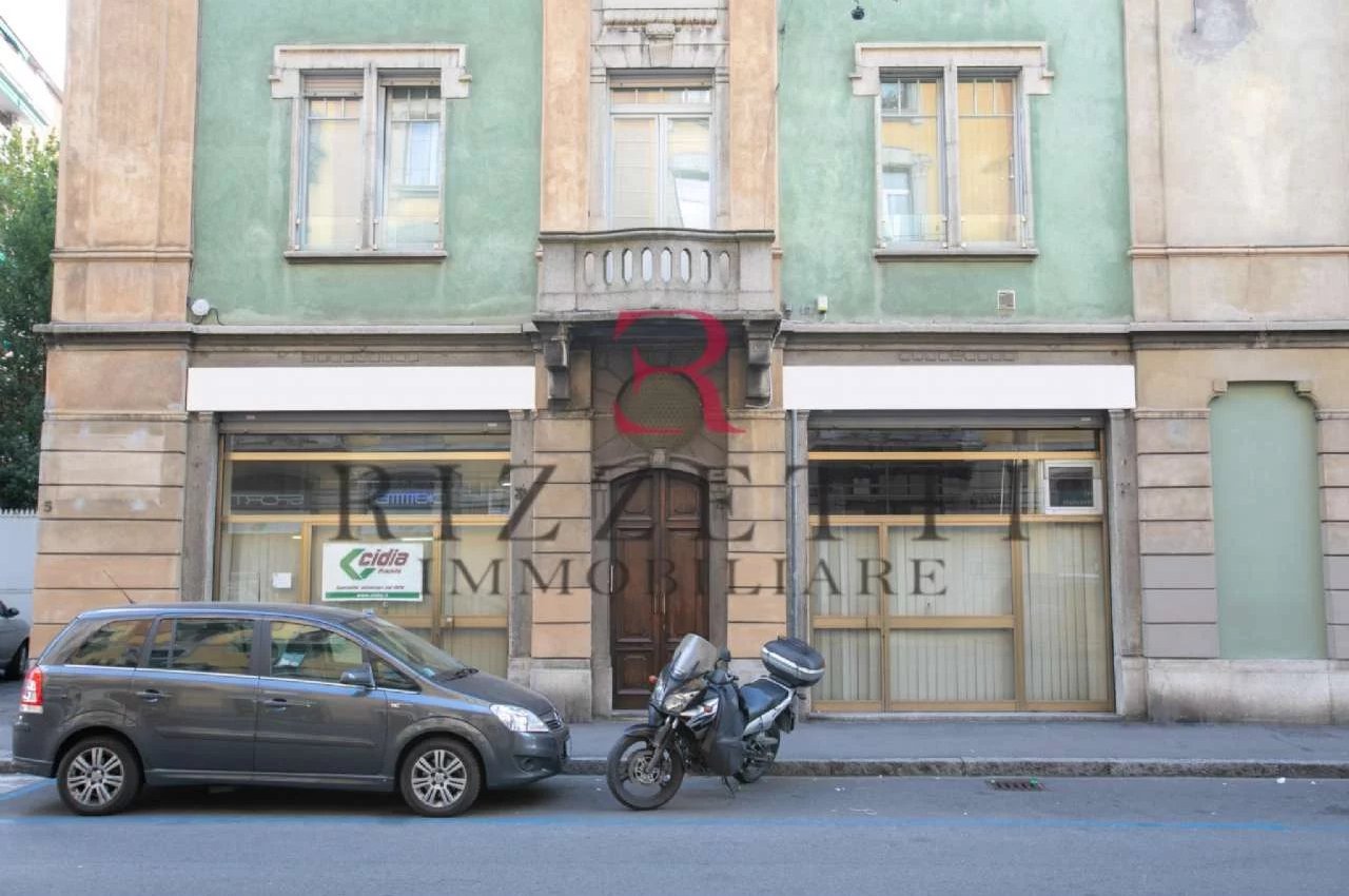 Locale Commerciale in Vendita a Bergamo Via Ghislandi