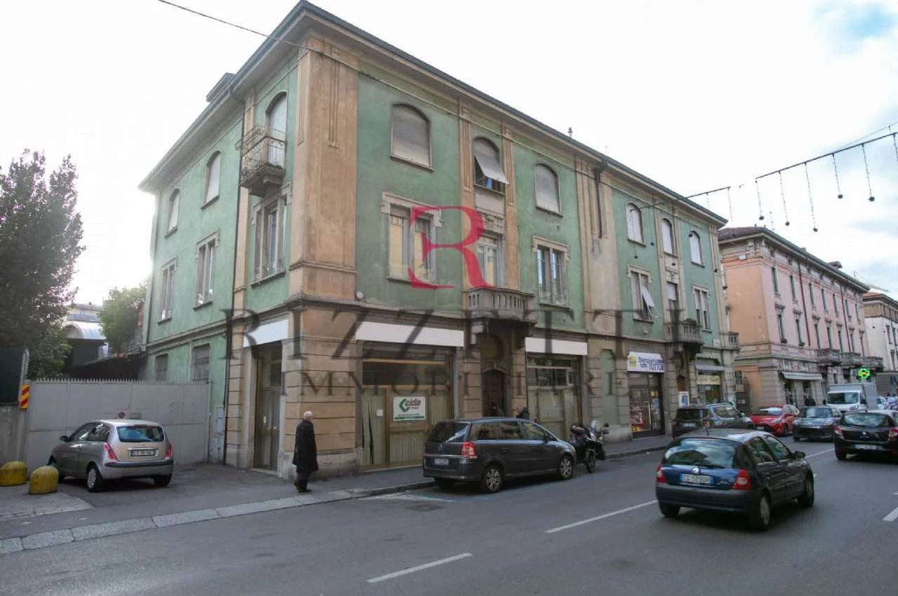 Locale Commerciale in Vendita a Bergamo Via Ghislandi