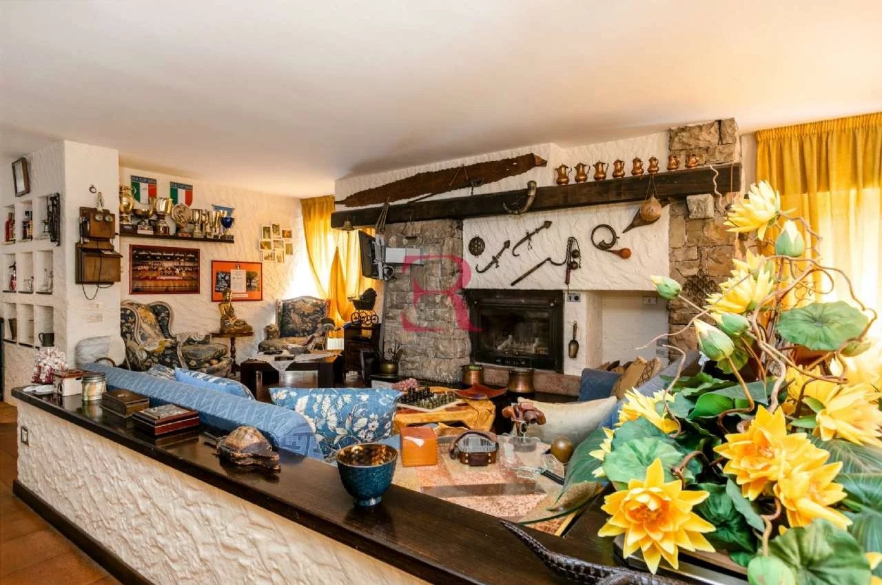 Villa in Vendita a Villongo Residenza Montecchio