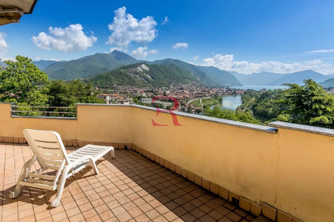 Villa in Vendita a Villongo Residenza Montecchio