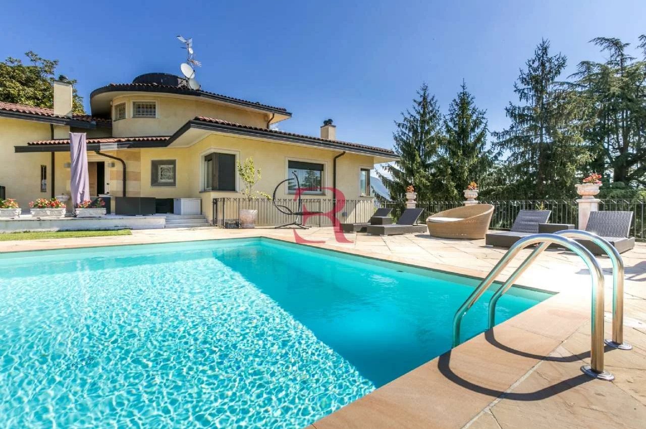 Villa in Vendita a Villongo Residenza Montecchio
