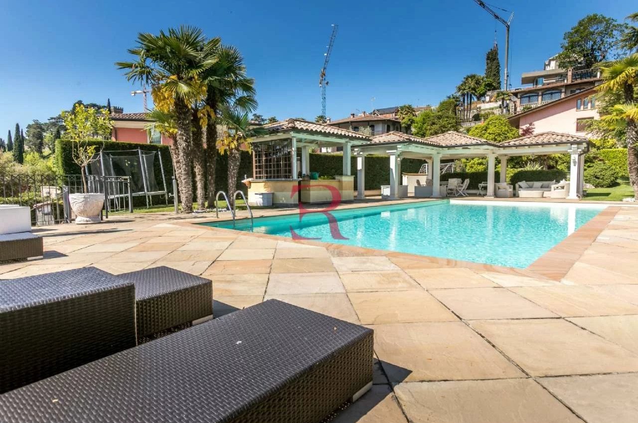 Villa in Vendita a Villongo Residenza Montecchio