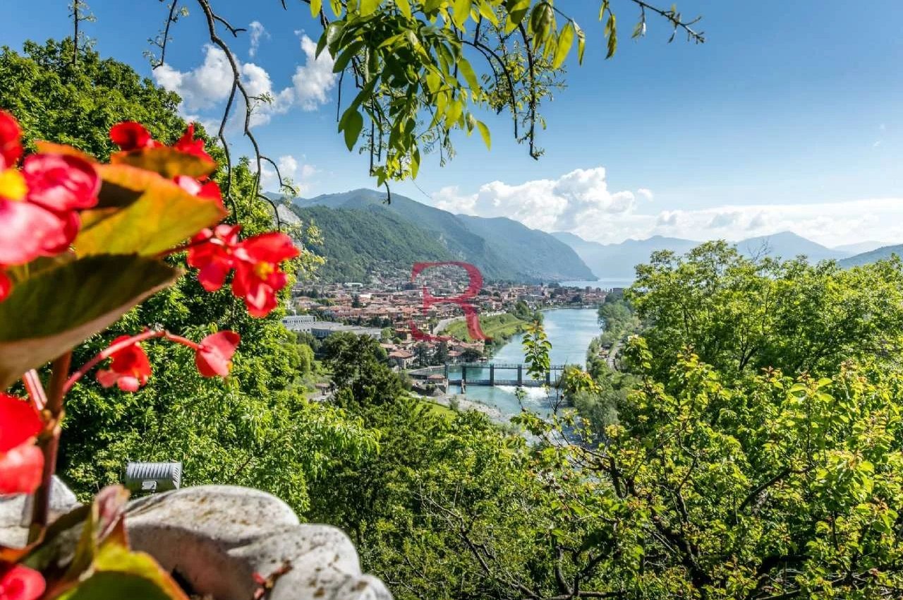 Villa in Vendita a Villongo Residenza Montecchio