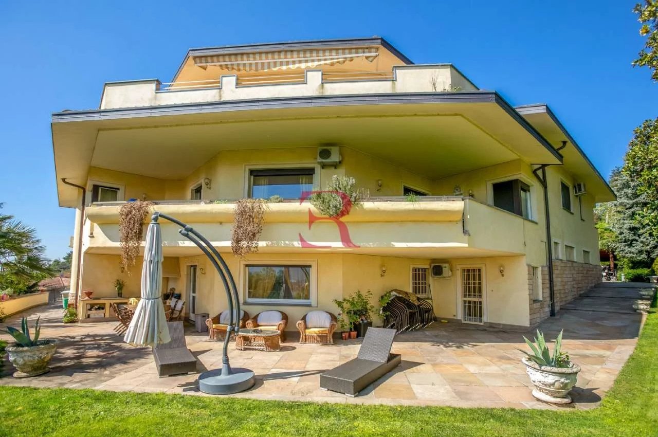 Villa in Vendita a Villongo Residenza Montecchio