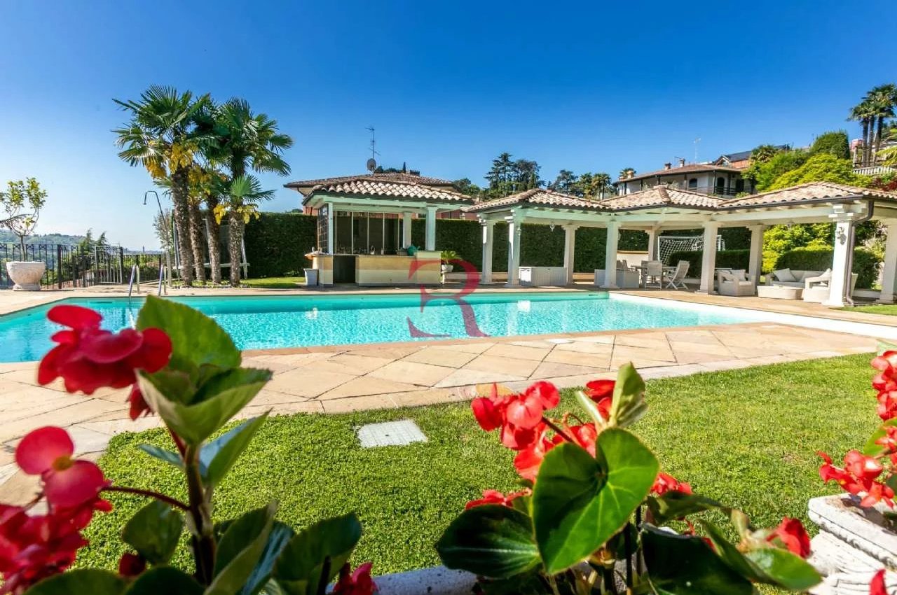 Villa in Vendita a Villongo Residenza Montecchio