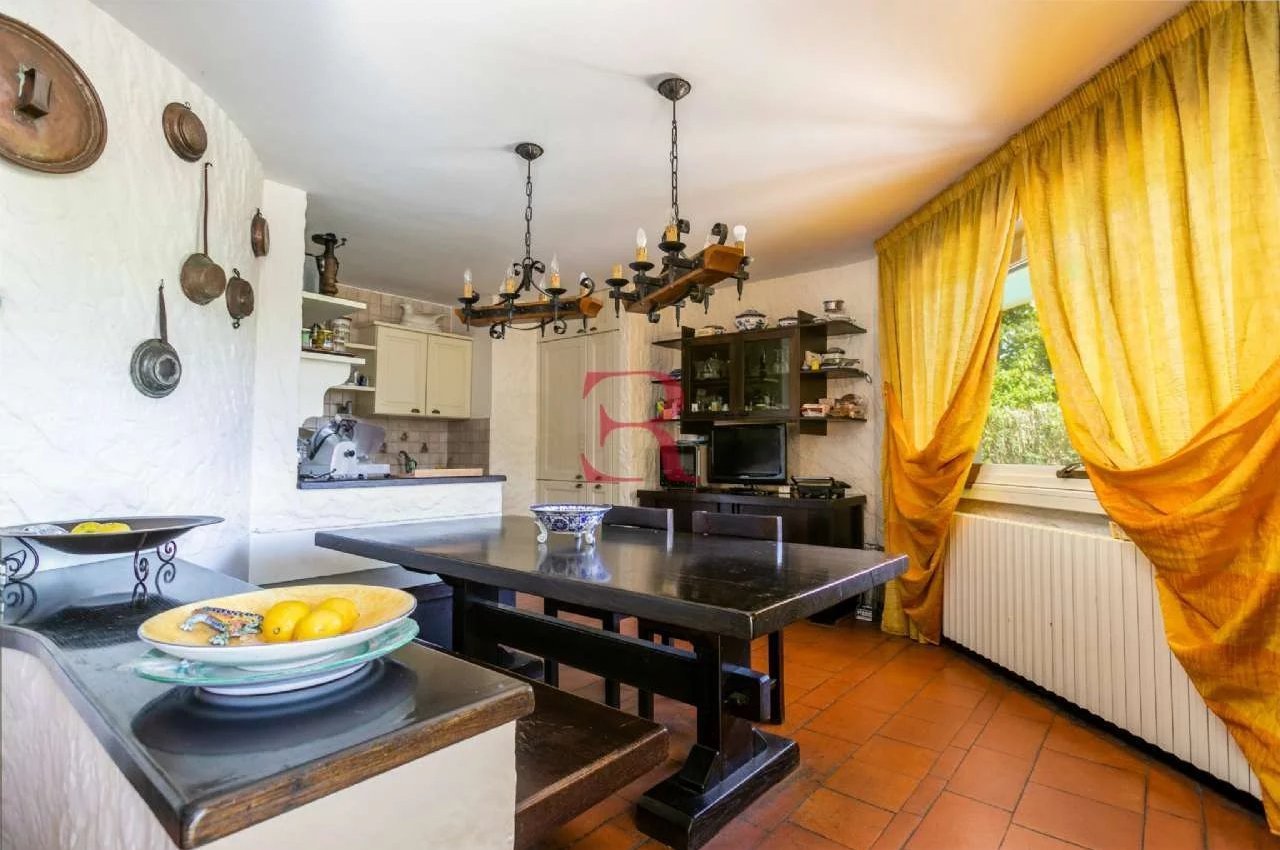 Villa in Vendita a Villongo Residenza Montecchio