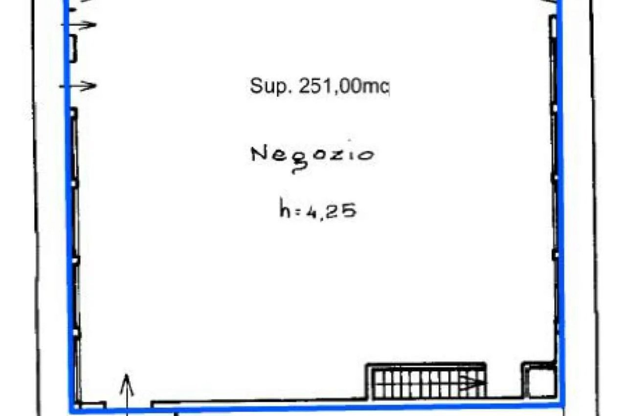 Negozio in Vendita a Bergamo Monterosso