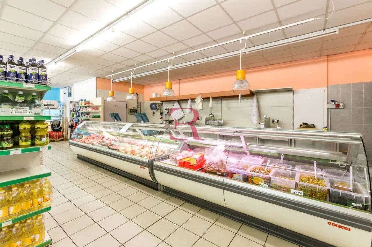 Negozio in Vendita a Bergamo Monterosso