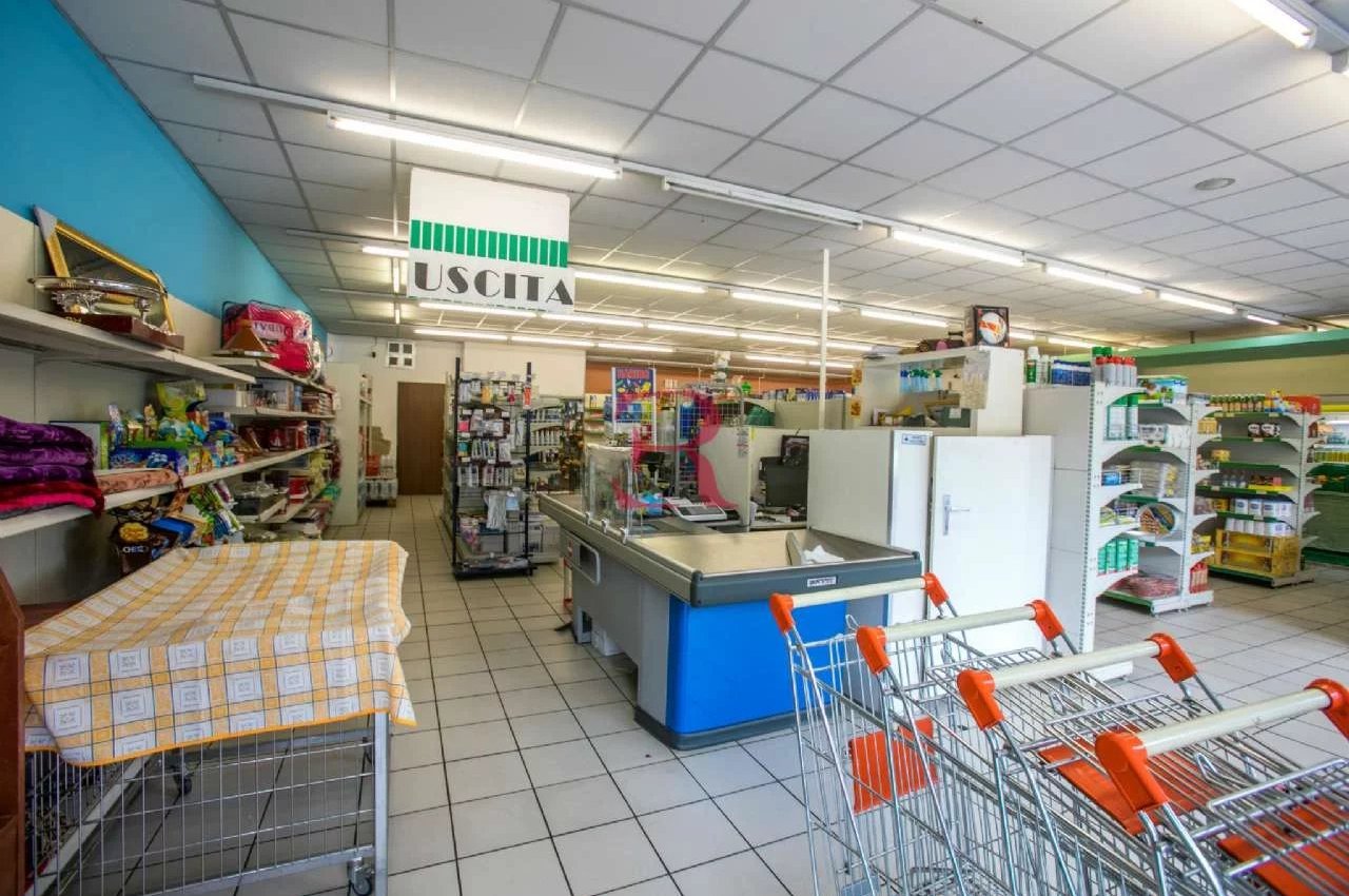 Negozio in Vendita a Bergamo Monterosso