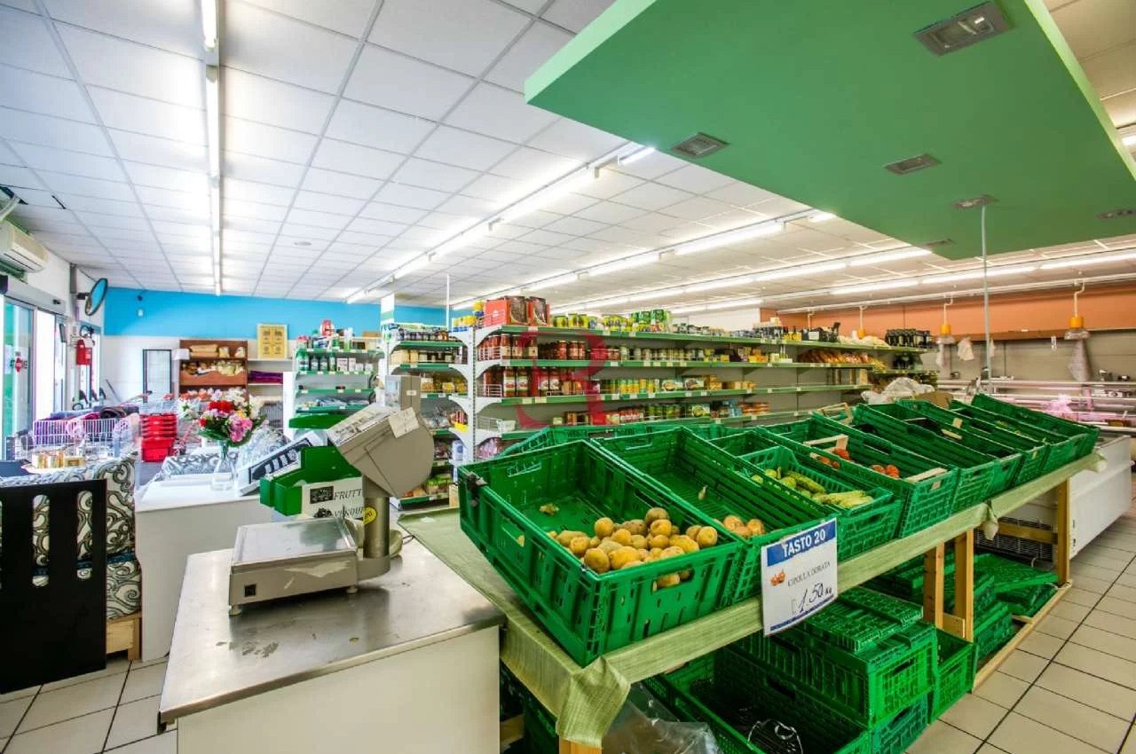 Negozio in Vendita a Bergamo Monterosso