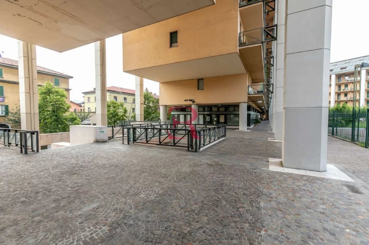 Negozio in Vendita a Bergamo Via Palma il Vecchio