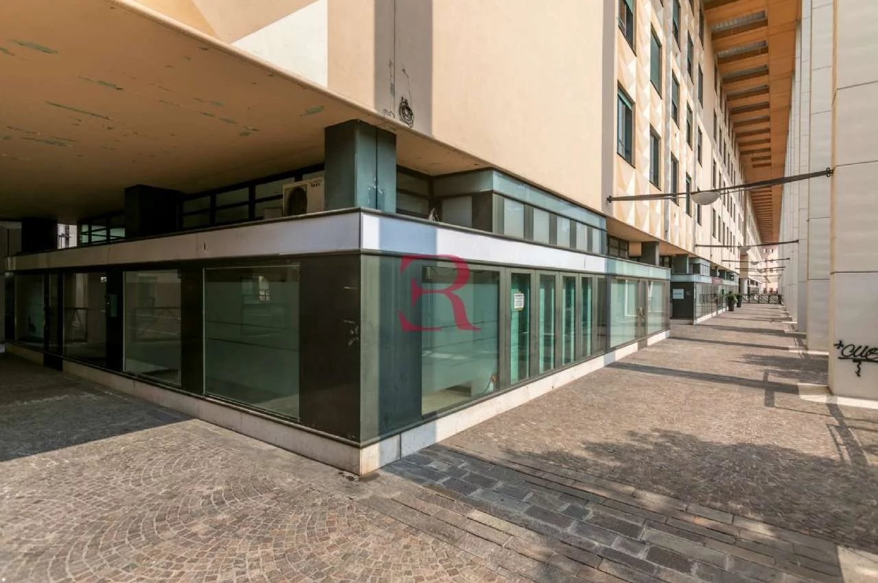 Negozio in Vendita a Bergamo Via Palma il Vecchio