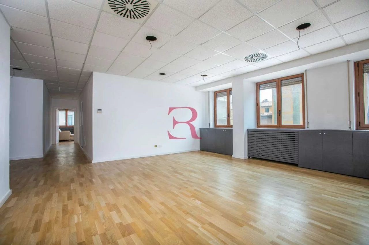 Ufficio in Vendita a Bergamo Via Garibaldi