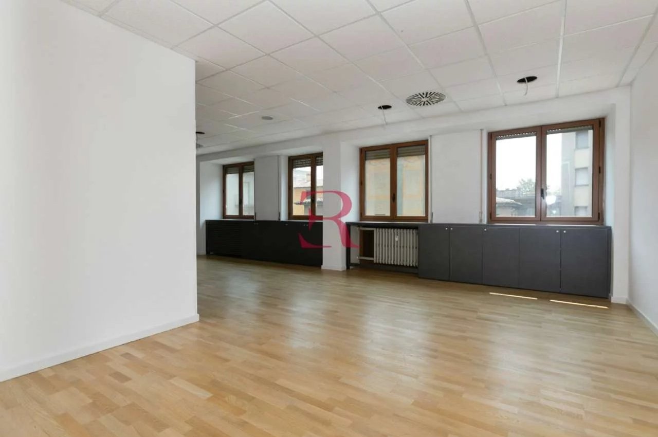Ufficio in Vendita a Bergamo Via Garibaldi
