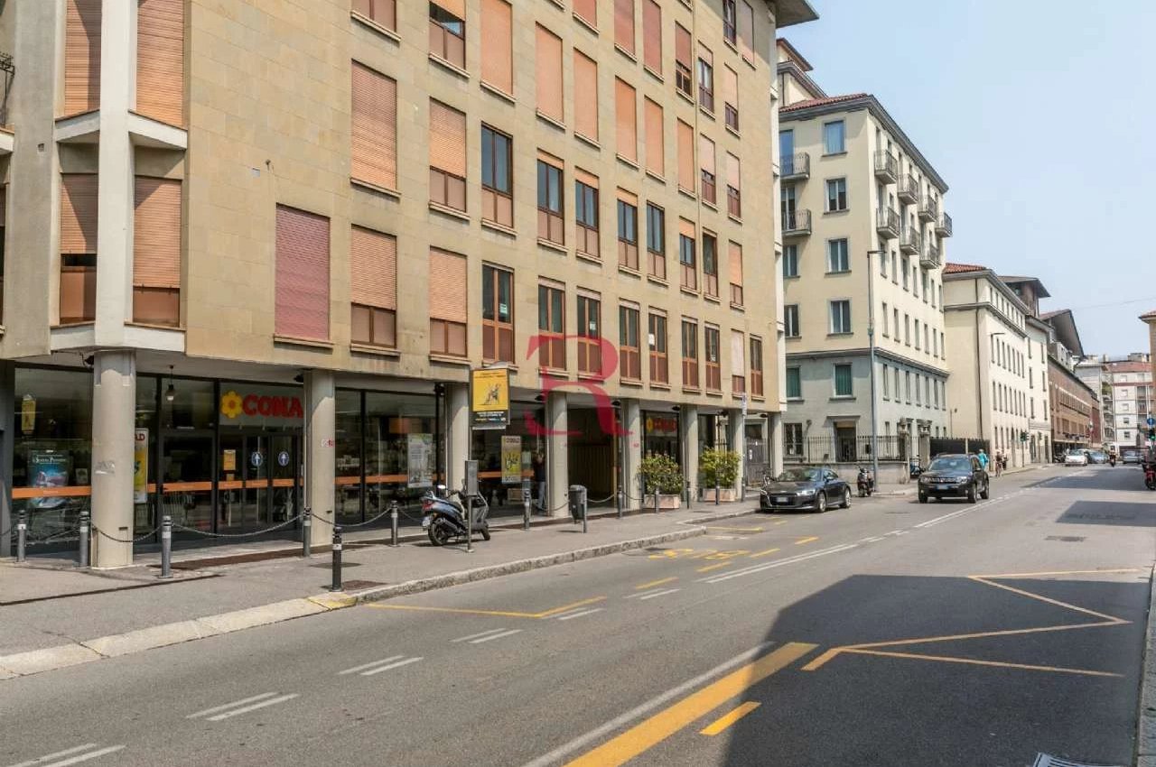 Ufficio in Vendita a Bergamo Via Garibaldi