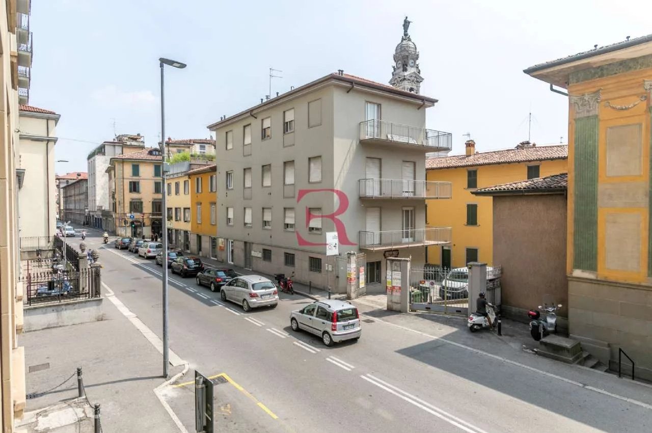 Ufficio in Vendita a Bergamo Via Garibaldi