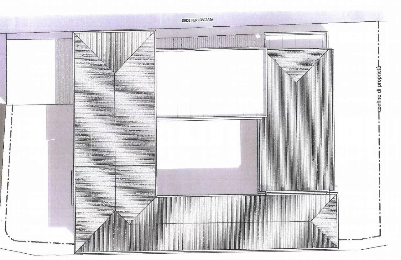 Casale in Vendita a Bergamo Via Magrini