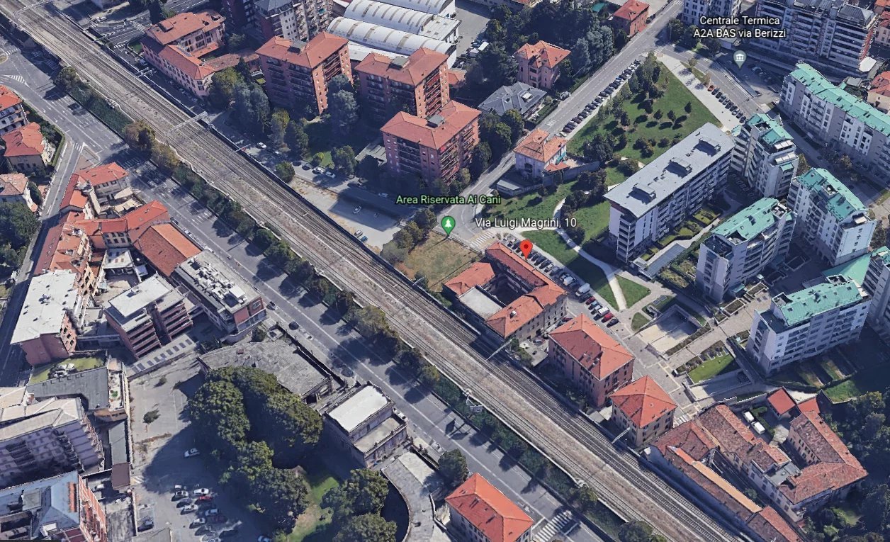 Casale in Vendita a Bergamo Via Magrini