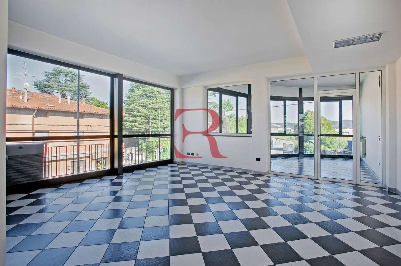 Ufficio in Vendita a Albano Santâ€™Alessandro Via Santuario