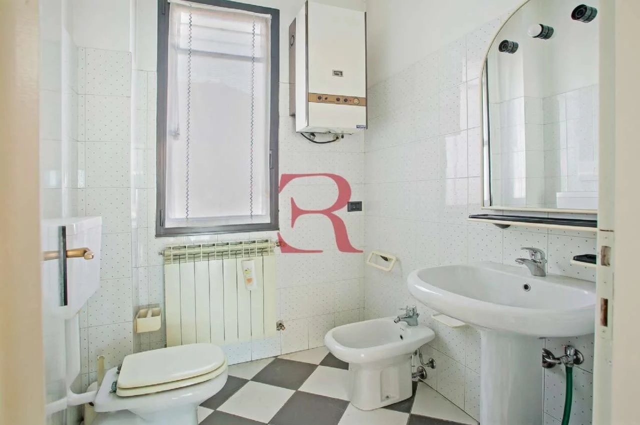 Ufficio in Vendita a Albano Santâ€™Alessandro Via Santuario