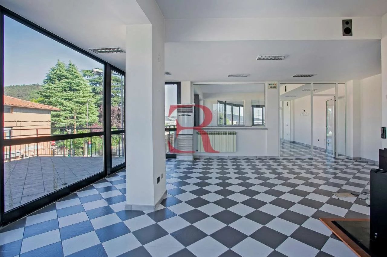 Ufficio in Vendita a Albano Santâ€™Alessandro Via Santuario