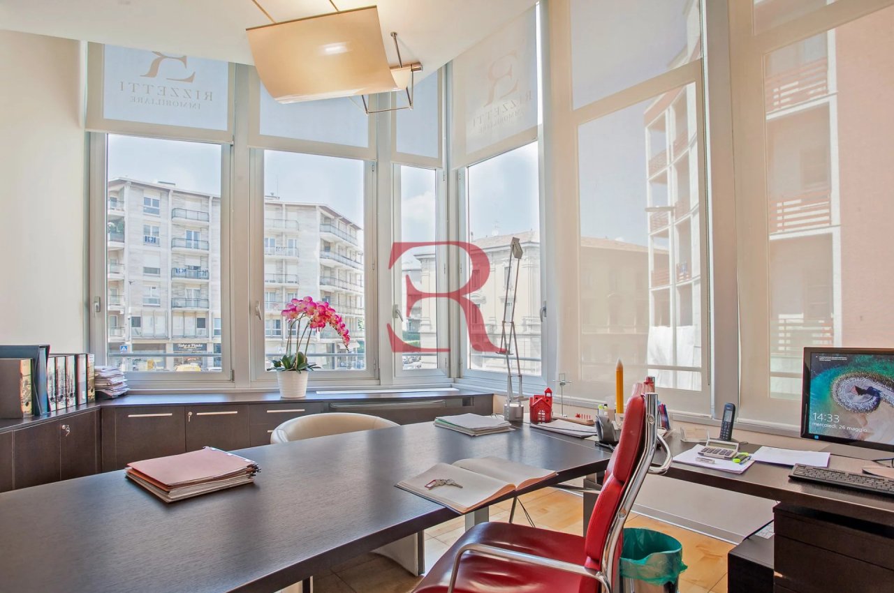 Villa in Vendita a Bergamo Viale Albini