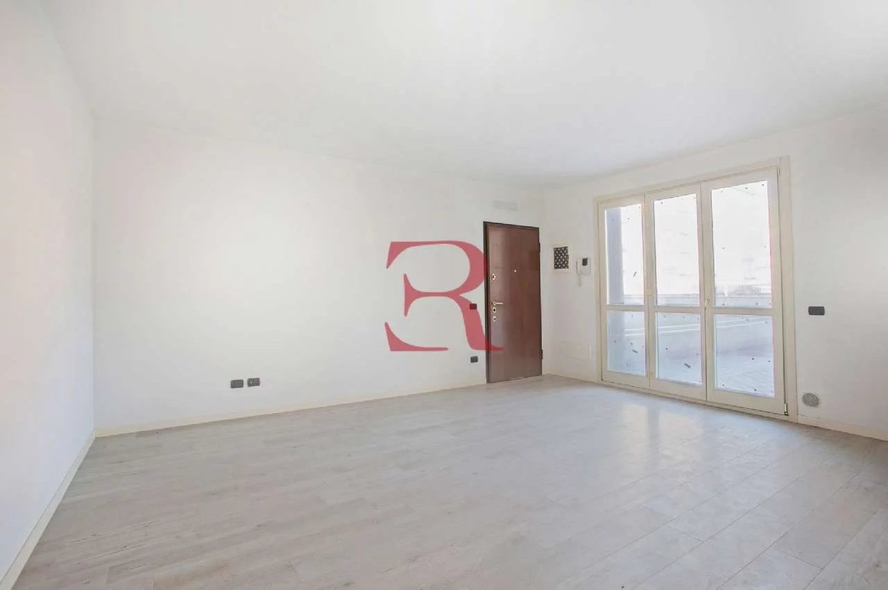 Trilocale in Vendita a Bergamo Via Salvioni- Laterale Via A. Maj