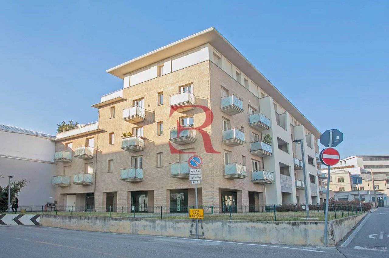 Trilocale in Vendita a Bergamo Via Salvioni- Laterale Via A. Maj