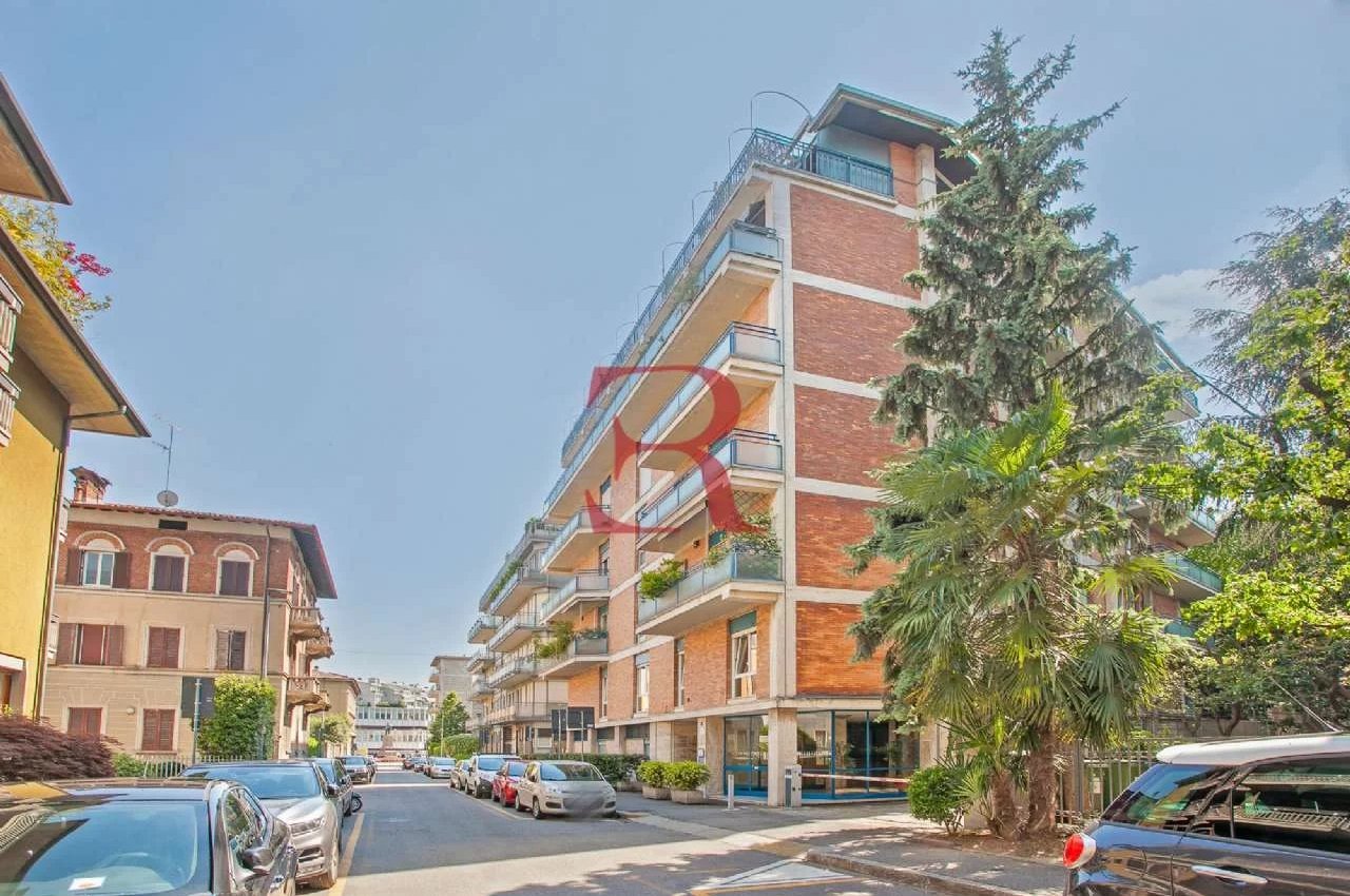 Multilocale in Vendita a Bergamo Via Cucchi