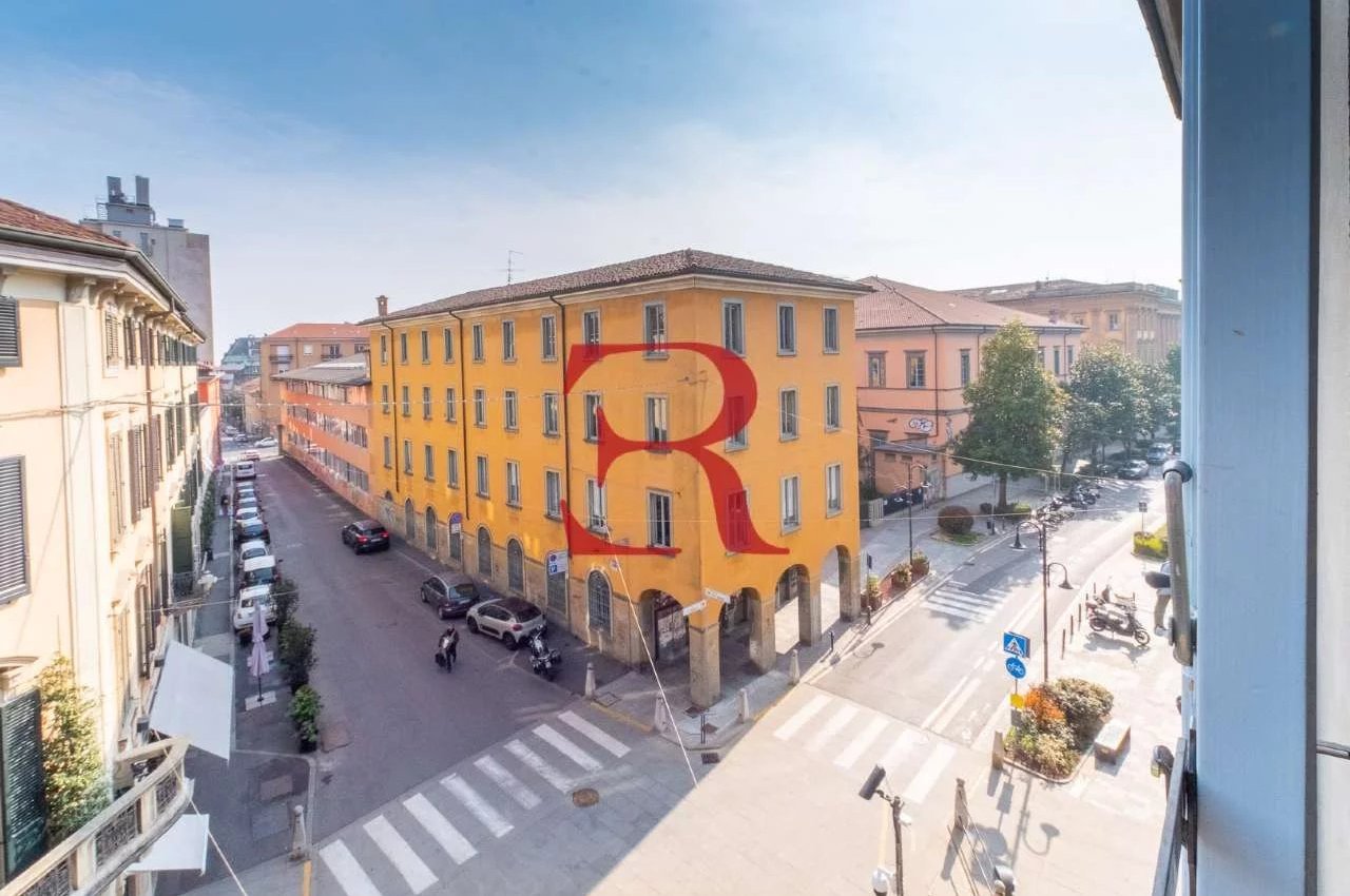 Multilocale in Vendita a Bergamo Centro Storico -  Via Tasso