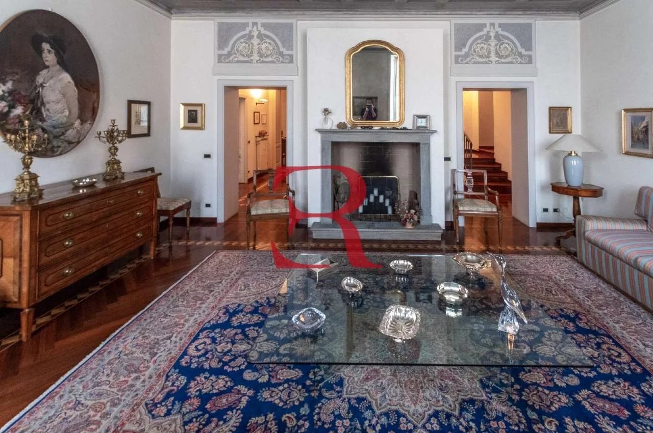 Multilocale in Vendita a Bergamo Centro Storico -  Via Tasso