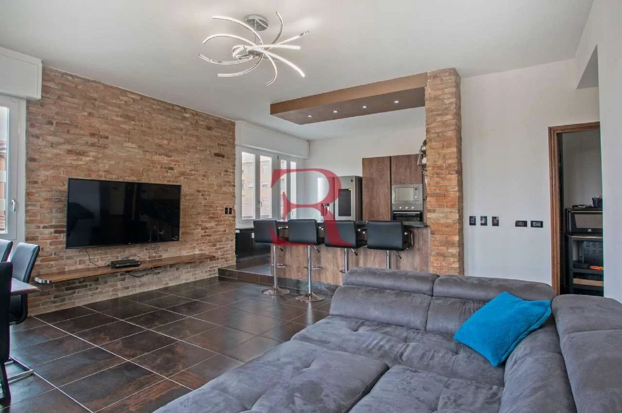 Multilocale in Vendita a Bergamo Zona Via Broseta - Parco Locatelli