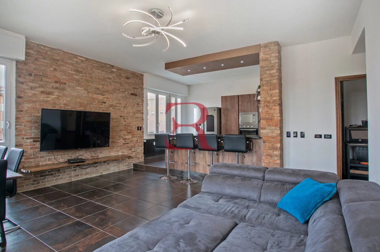 Multilocale in Vendita a Bergamo Zona Via Broseta - Parco Locatelli