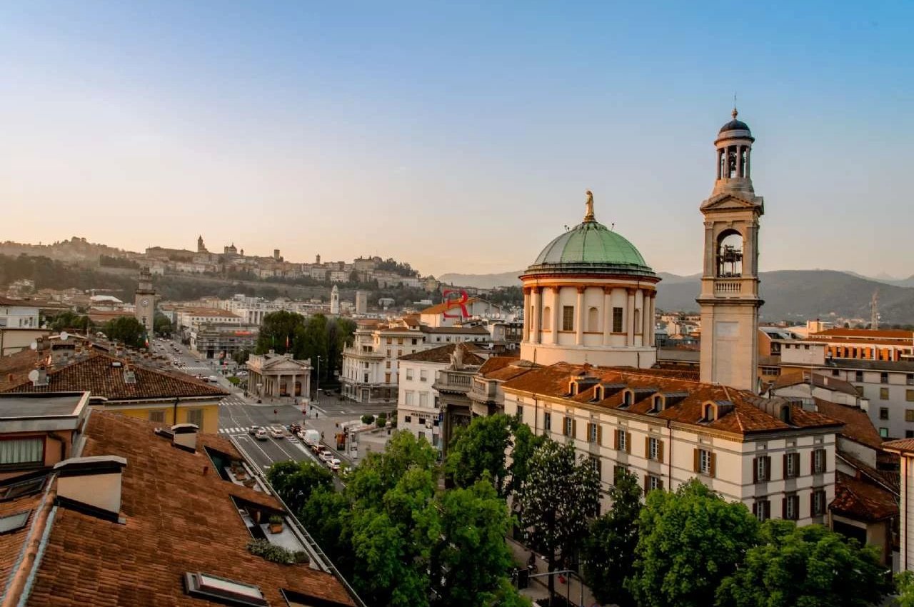 Attico in Vendita a Bergamo Prestigiosissimo attico nel cuore di Bergamo