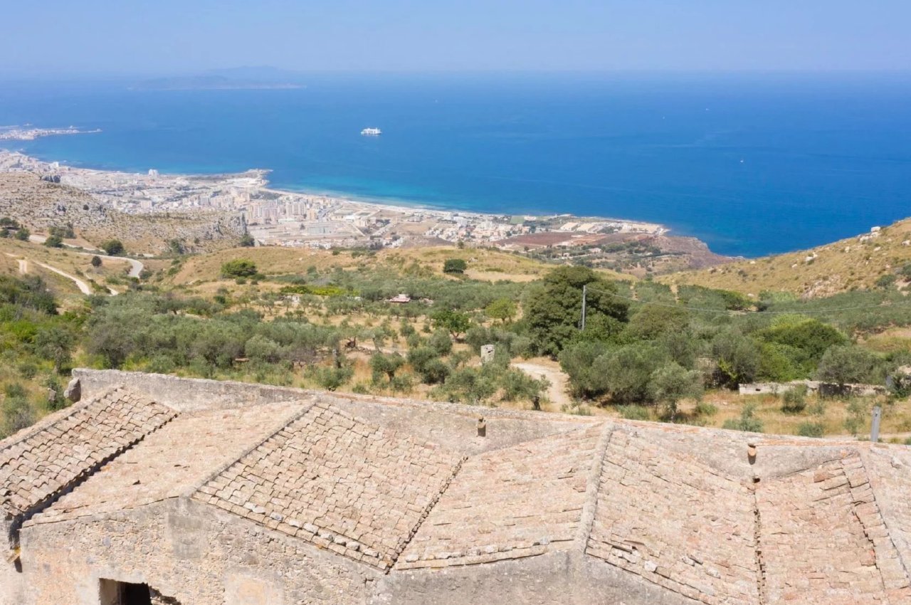Villa in Vendita a Erice BAGLIO